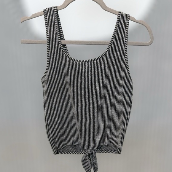 Caution in the Wind black/white striped tank top size small - Picture 5 of 8